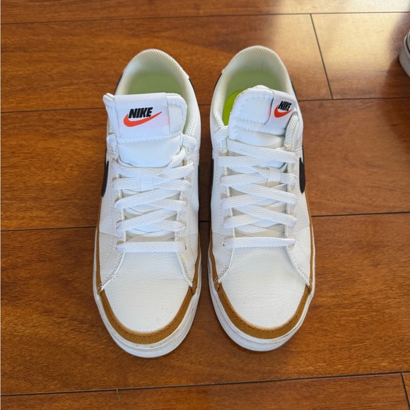 Nike casual shoes - Picture 2 of 7